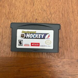 Gameboy Backyard Hockey game in excellent condition